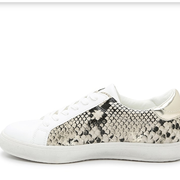 Steve Madden Snakeprint Star Sneakers Faux Leather Womens NIB Boho Grunge - Picture 5 of 8